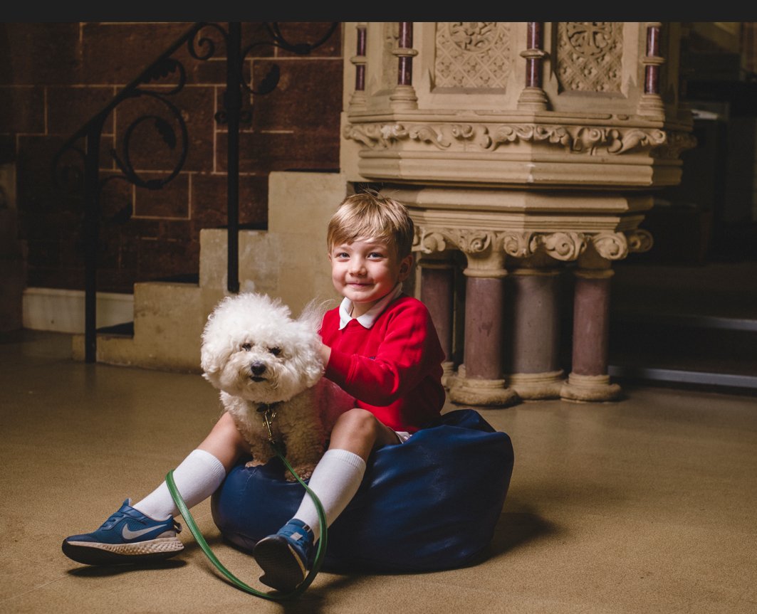 's tweet image. Today’s School in the Spotlight is @thenewschooluk. They have recently refurbished their converted chapel building, have an on-site Forest School and plans to introduce a Beach School soon. The school has weekly wellbeing lessons for every class and a therapy dog, Ruffles.