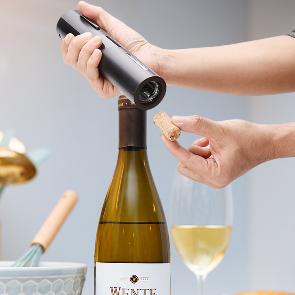 shopagoo's tweet image. 🍷🔌🍾 Say goodbye to struggling with corkscrews and hello to effortless wine opening with the Automatic Bottle Opener for Wine! shopagoo.com/product/conven…

#winelover #kitchengadget #easyopening