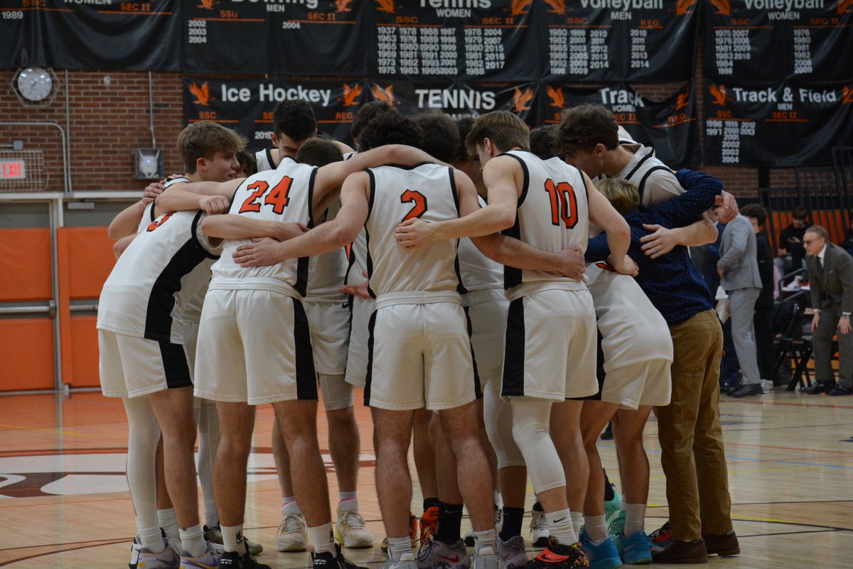 BCEaglesHoops's tweet photo. PLAYOFF BASKETBALL HAPPENS TONIGHT!! The Eagles take on Niskayuna AT HOME in 1st round sectional tourney action! 

🚨TIP OFF IS 5:30PM!! (Changed from 7pm.)🚨

LET'S GO, EAGLES!!🦅🏀 @BCSDAthletics @TUSidelines @dgazettesports https://t.co/v4ngHSWYj7