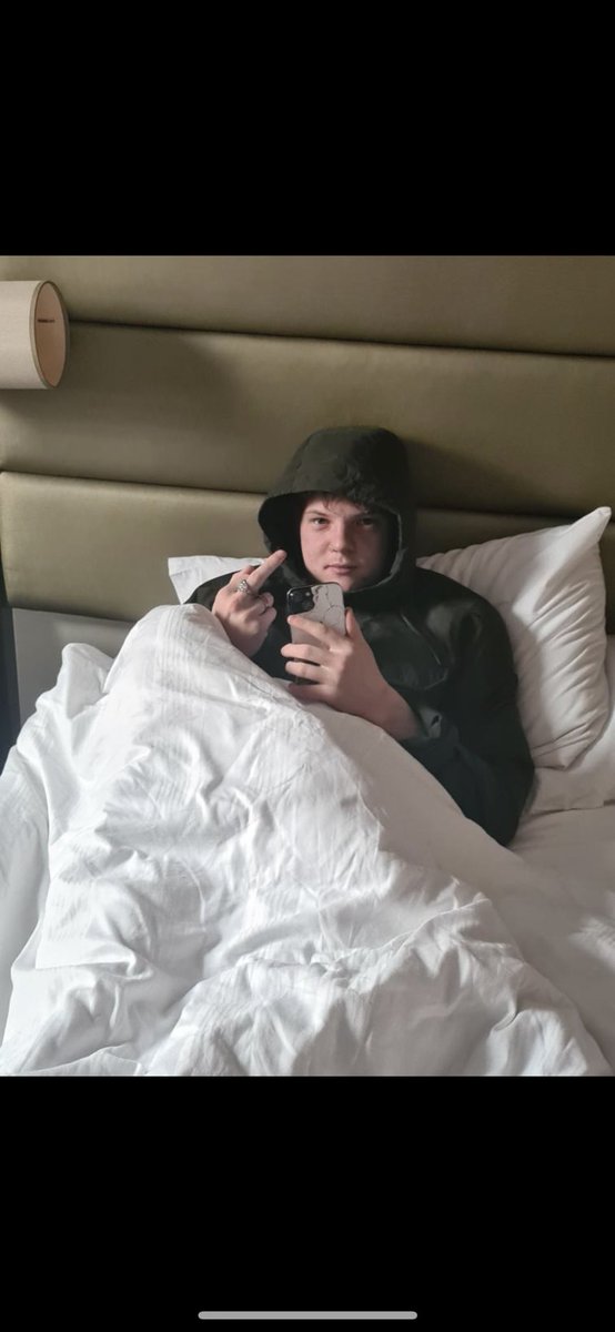 Twat spotted in Manchester premier inn