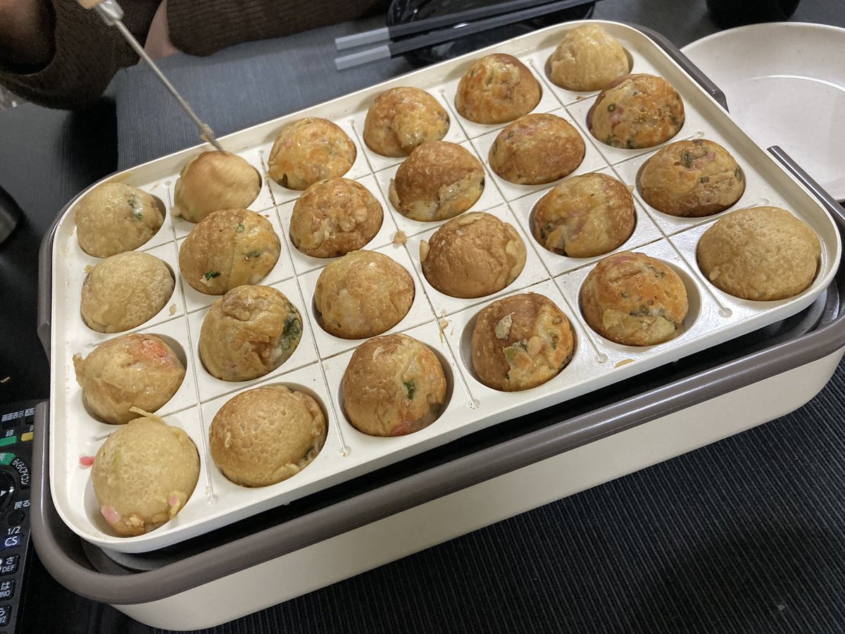 Carioca_step's tweet photo. たこなしたこ焼きめんたいいり https://t.co/kUg3R7T9ye