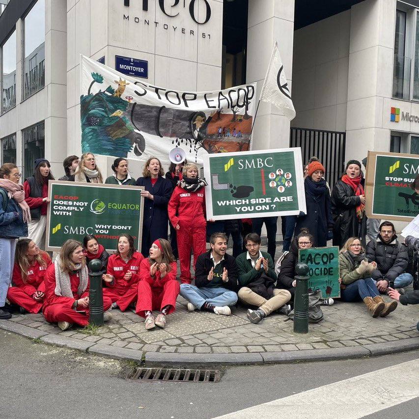 Today, members of the #StopEACOP coalition are leading a coordinated Global Day of Action across 17 cities, including Kampala, Johannesburg, Paris, New York, and Tokyo, demanding that <a href="/SBGroup/">Standard Bank Group</a>, <a href="/smbc_midosuke/">三井住友銀行 公式（ミドすけ）</a> and <a href="/StanChart/">Standard Chartered</a> drop the EACOP project. 
stopeacop.net/our-news/globa…