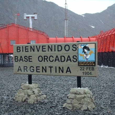 gabrielbertoli's tweet photo. 22/2/1904: #Argentina toma posesión de las instalaciones ofrecidas por la Expedición #Antartica de W. Bruce. Nace así #BaseOrcadas (mapa https://t.co/PAewLSxvJT) funcionando desde entonces de manera ininterrumpida. Celebramos hoy el Dia de la #AntartidaArgentina #AntartidaEnamora https://t.co/qXkCkXQ5vv
