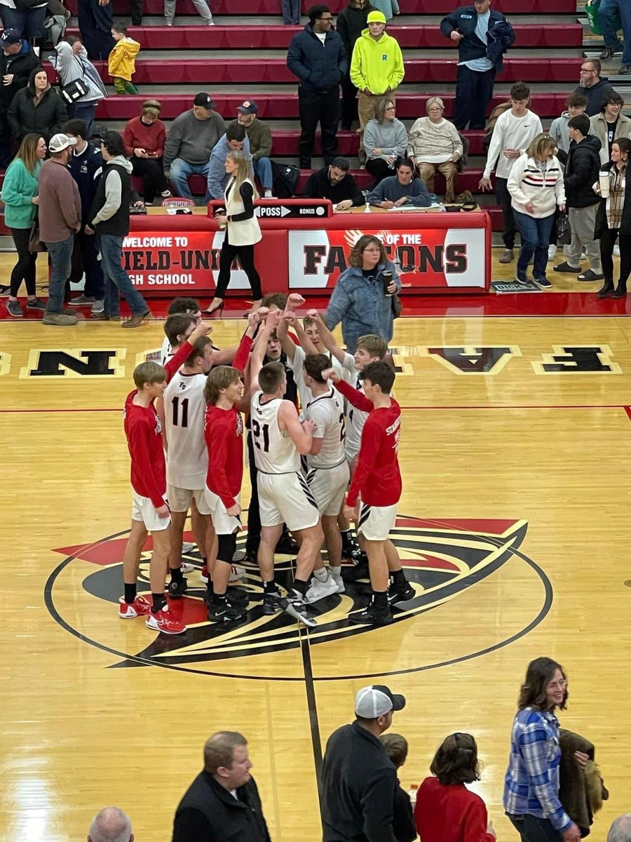 FairfieldunionS's tweet photo. 🚨TOURNEY GAME🚨 boys take on logan elm @ home tonight!!! Tip is set for 7!!!! Theme: RED OUT ‼️‼️ https://t.co/AoqeB2AsHR
