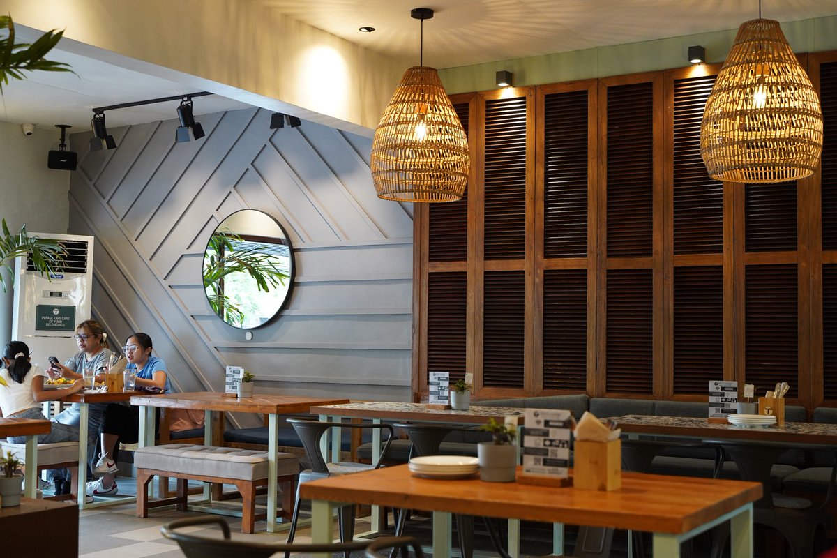 jc0524's tweet photo. 🍽️ A table for gathering. A space where communities are built and inspiring moments are shared 😋
•
•
•
•
•
•
•
•
#beautifuldestinations #stayandwander #passionpassport #lifeofadventure #philippines #exploretocreate #SonyAlpha #BeAlpha #DiscoverMNL #tarasasouth #foodporn https://t.co/TADia837cW