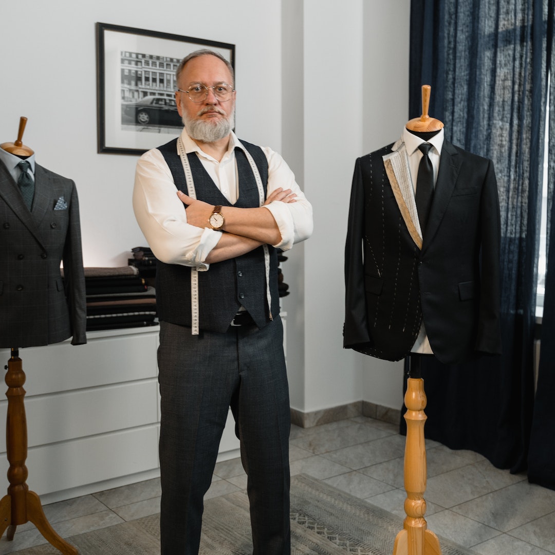 lapharrell's tweet photo. Modern solution to efficiently manage your Traditional Art of Bespoke Tailoring.

Book an appointment with us at:- https://t.co/u6lgcNJaAz
#lapharrell #menswear #threepiecesuitwithtie #suitstyle #canada #vancouver #bespoketailoring #tailoring #bespokedesign #bespokesuit #tailored https://t.co/dTevbng9zM