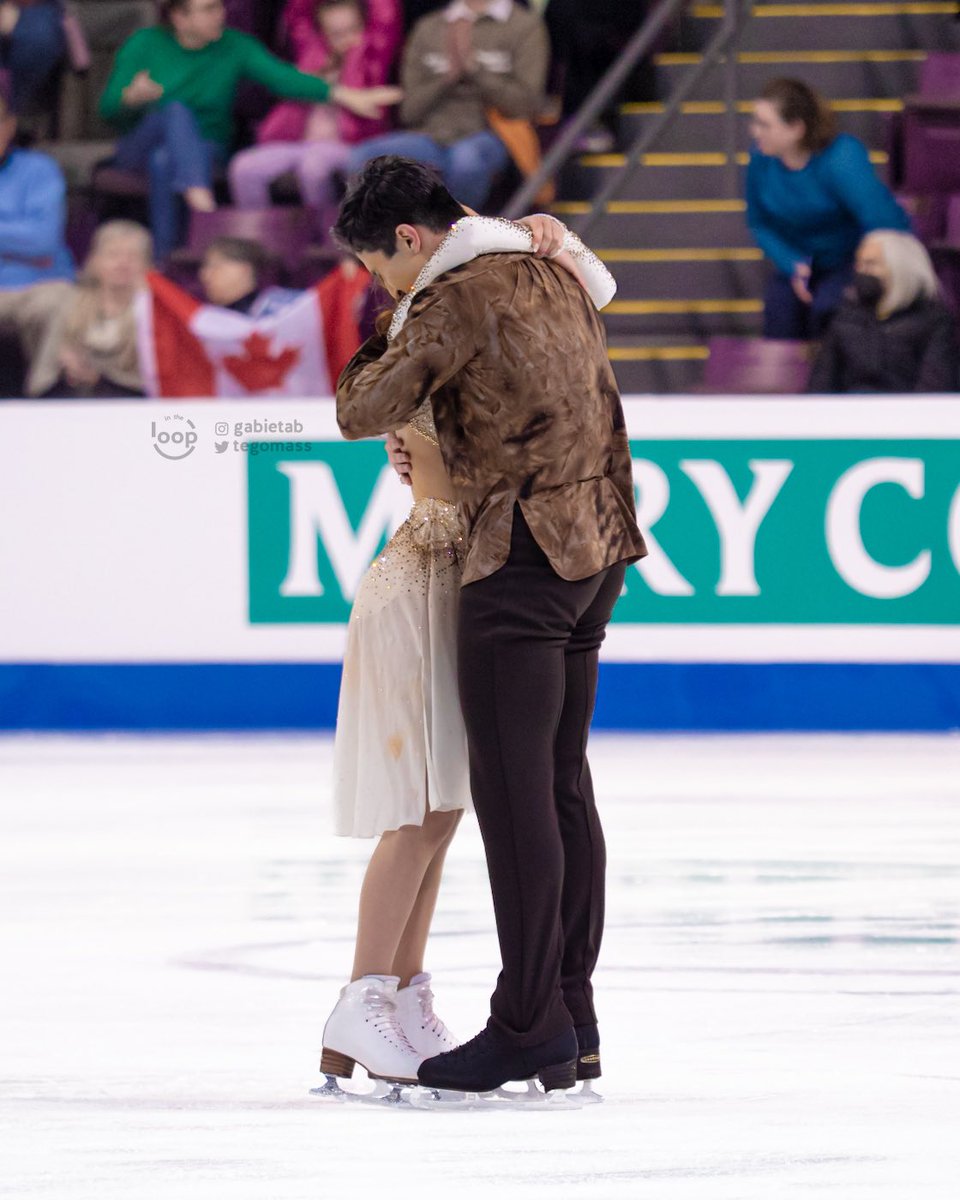InTheLoPodcast's tweet photo. many hugs for #MarjorieLajoie and #ZacharyLagha after their free dance at #4ContsFigure 🥺🫂 https://t.co/7e4NmcCTiA
