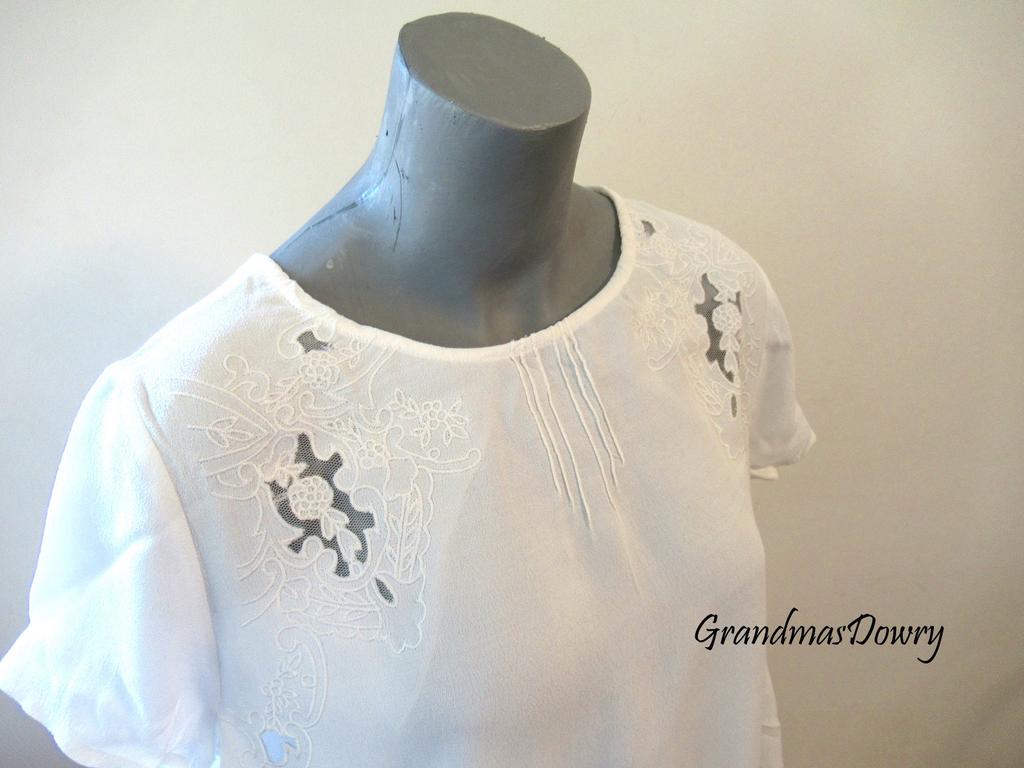 GrandmasDowry's tweet photo. White Romantic Retro Top Lace Top Blouse, Short sleeve, Back buttons #white #buttontop #shortsleeve #crew #band #blouse #shirt #top #whiteblousetop #embroideredtop #topblouse #lace #topforwomen https://t.co/gKBNbqB3tV https://t.co/t7mUAZ1Z13