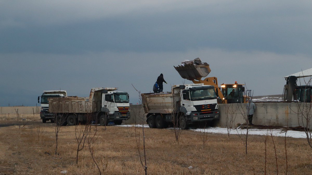 İnterko Tarım bu sefer de 150 tonluk kaba yemini deprem bölgesindeki hayvanlar için bağışladı.