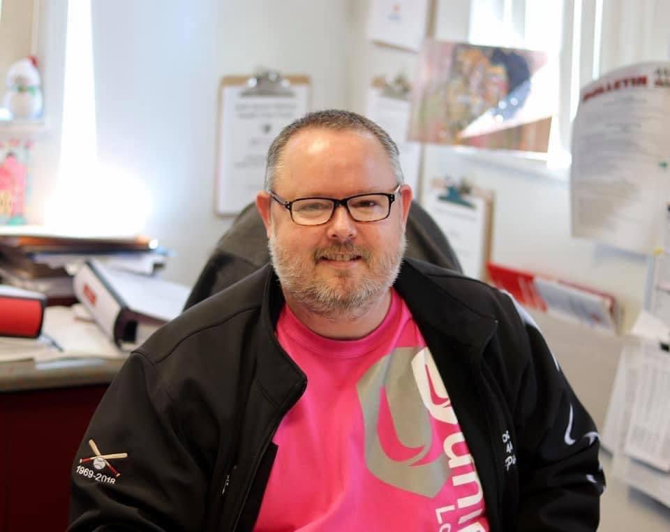 LOCAL444UNIFOR's tweet photo. Strong people don’t put others down….they lift them up!
#pinkshirtday
#antibullying #bekind #pinkshirt #beafriendnotabully #stopbullying #stopbulling https://t.co/dkaly5Ns39