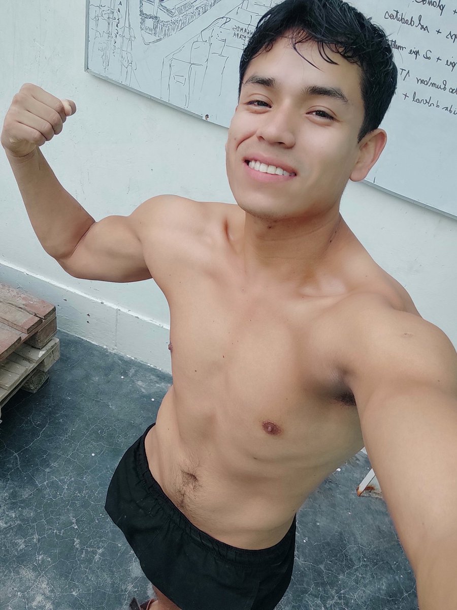 than_cg's tweet photo. Un treno mañanero 🥵

#boysplanet好きな人と繋がりたい #latinboy #BOYS    #แถลงข่าวฟุตบอล53ปีช่อง3  #BoysLove #PeruanosSinFiltro #calistenicos #Peru #hotviral #treno #TrainDerailment #fitluty https://t.co/q82Oo973Za