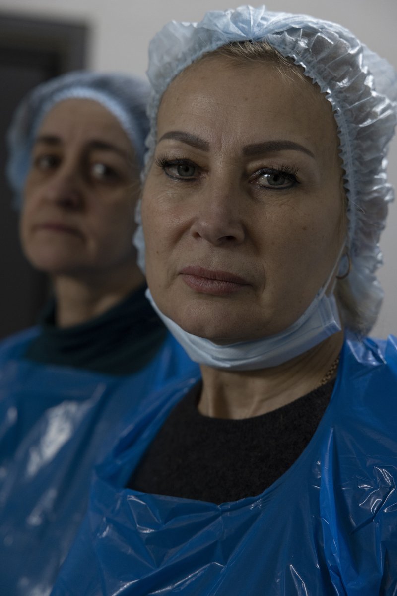 olivierclaurent's tweet image. Ukrainians reflect on a year of loss, unity and fear. 

Portraits by @Heidiphotos, @StrekKasia, @EdR4m and @WGrzedzinski for @washingtonpost as the start of the war&apos;s anniversary approaches.

washingtonpost.com/world/interact…