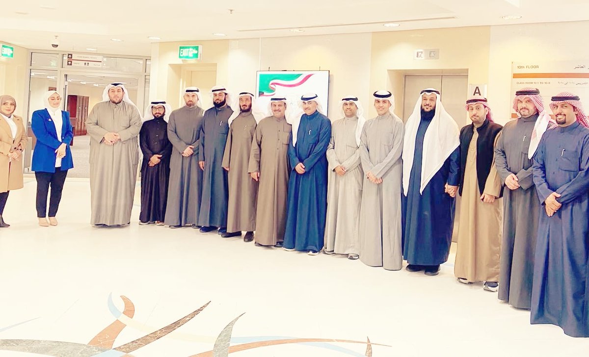omar_alshrikah's tweet photo. مشاركتي ممثلا عن جمعية المحامين واجتيازنا
( دورة القانون الدولي الانساني )
في اللجنه الوطنيه الدائمه للقانون الدولي الانساني بمعهد الدراسات القضائيه على يد نخبه من القضاة
المستشار د احمد المقلد
المحامي العام رجيب الرجيب
المستشار نواف الشريعان
القاضي حمد السلاحي
القاضي فيصل الحسن https://t.co/OCrRevuvC1