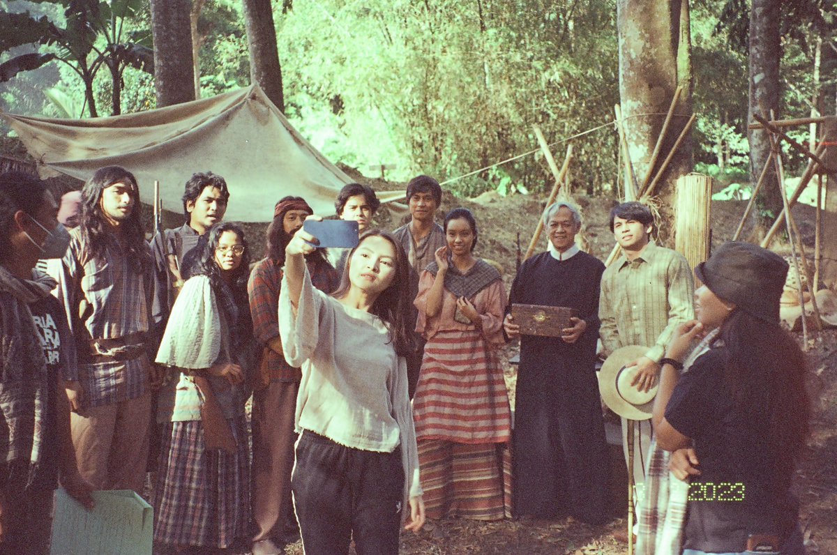 Mabuhay ang mga anak ng bayan!

#film #35mm #leica #kodak #vision3500t #MariaClaraAtIbarra #MCIMabuhayKaRizal