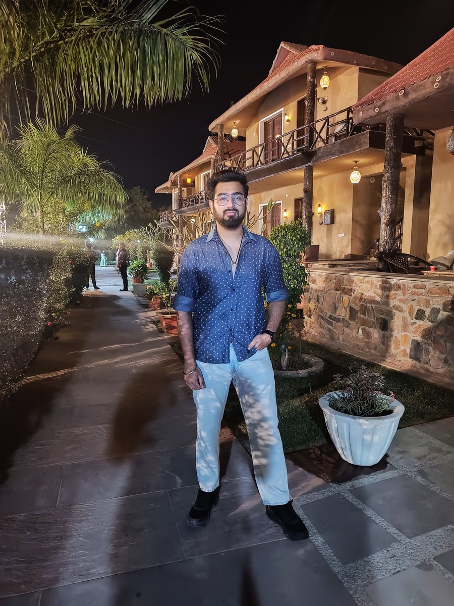 Don’t be afraid to be Different❕♨️
.
.
.
.
#LakshyaSharma #DigitalMarketer #photooftheday #ootd #ootdfashion #fashion #fashionblogger #malemodel #maleblogger #styleblogger #stylefashion #instagood #instafashion #jaipur #rajasthan #jaipurblogger #manfashion #manstyle