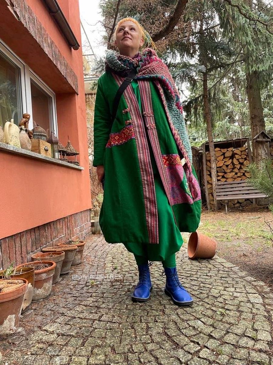 TrekLeather's tweet image. etsy.me/3WNulDc

Customer photo.
Time limited dark blue leather TREK shoes
#Basic7 model. Come and have one!
Visit our #etsystore #trekleather