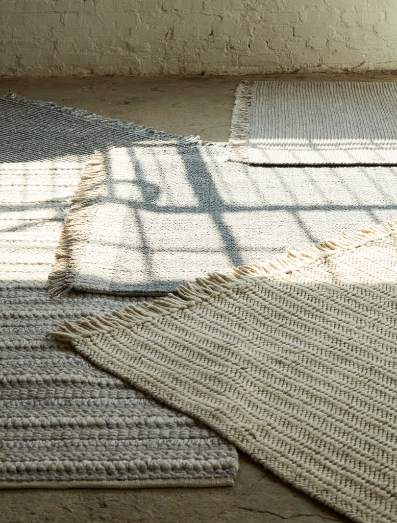 The handwoven Star Gaze collection boasts a chunky, Nordic-inspired weave that grounds spaces with inviting, casual comfort.  #JLSpotted

l8r.it/k2U7

Rug: Star Gaze, (STG01)
