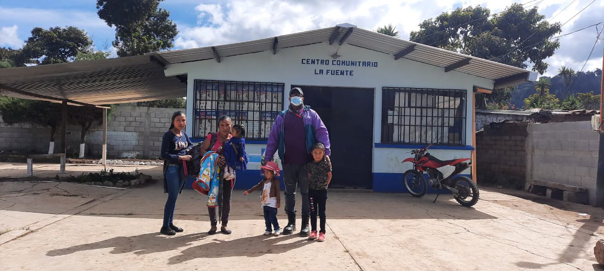 La primera embarazada que atendí en el Centro Comunitario la Fuente, tiene 7 hijos, le he atendido 3 embarazos, hoy su familia colabora  en el cuidado de mi Jardin Medicinal"Testimonio del Dr.Dorian Justiniani Fernández"  #BMCGuatemala #CubaSalva  <a href="/MarihetaR/">Mariheta Cutiño Rodriguez</a> <a href="/unidad_central/">Unidad Central de Cooperación Médica</a>