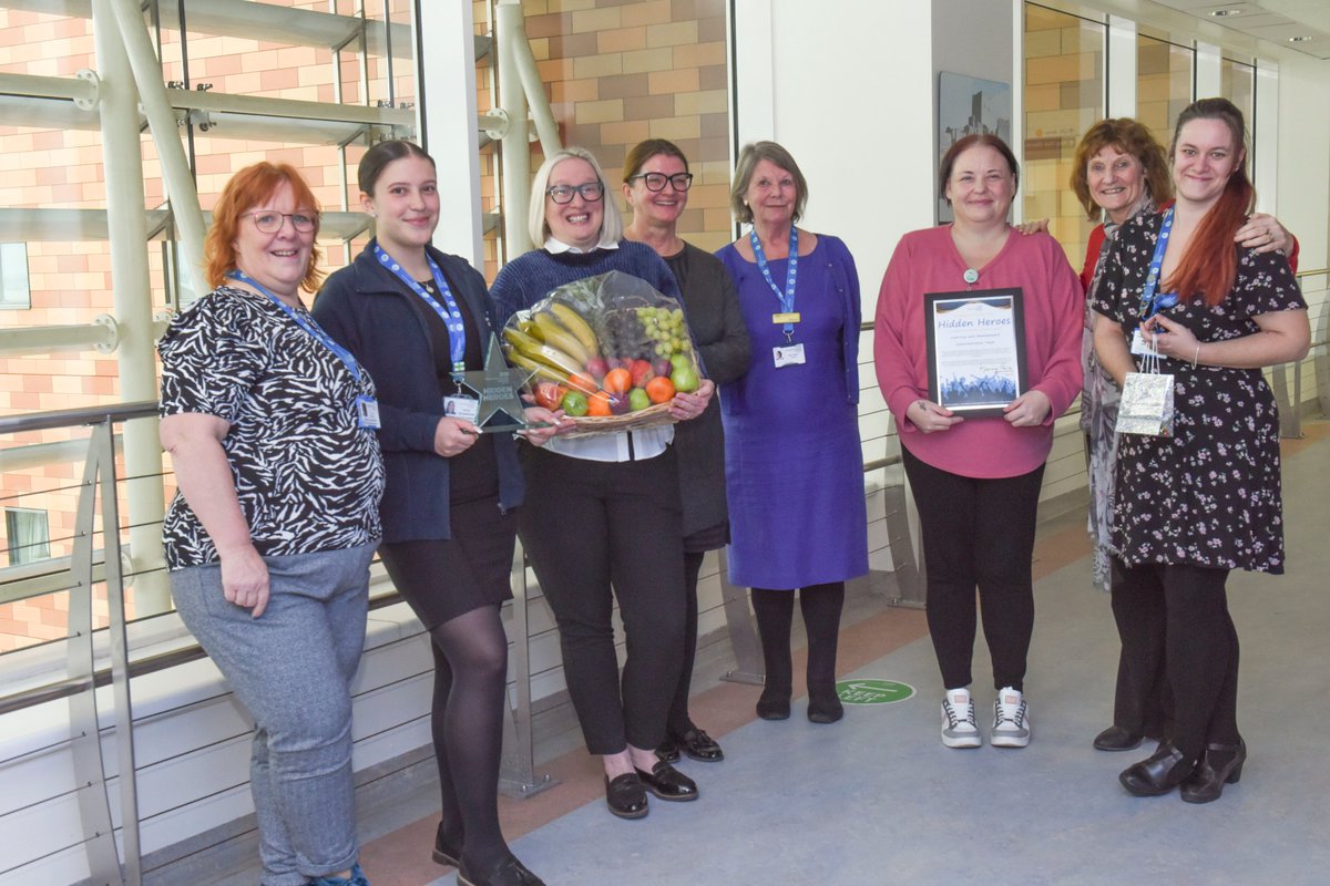 PHU_OD's tweet photo. Melloney Poole OBE, Chair of @PHU_NHS was pleased to meet the Learning &amp; Development Admin Team to present them with a Hidden Heroes award.  The teams care and compassion for each other as well as the people they support shone through #WithCompassion 
@kopecek_rebecca @RickSomal https://t.co/W7igAaK2WP