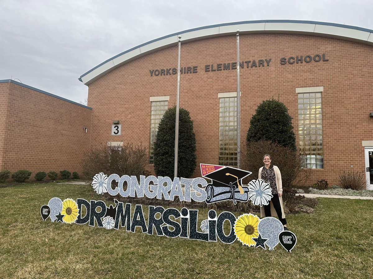 FirstiesFun's tweet image. CONGRATULATIONS DR. @LynMarsilio!!!!!!! 🥳 Such a huge accomplishment! We are so inspired by our fearless leader! #YES_Bulldogs