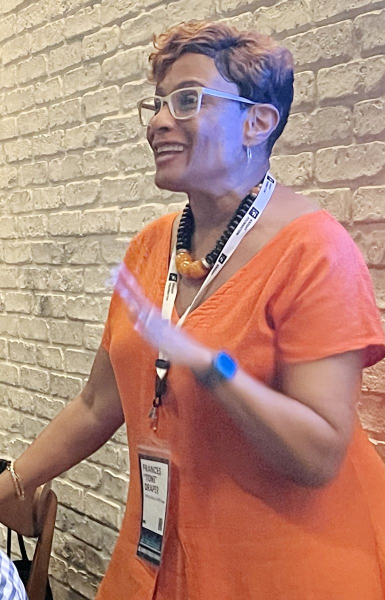 Apryl Pilolli tweet media