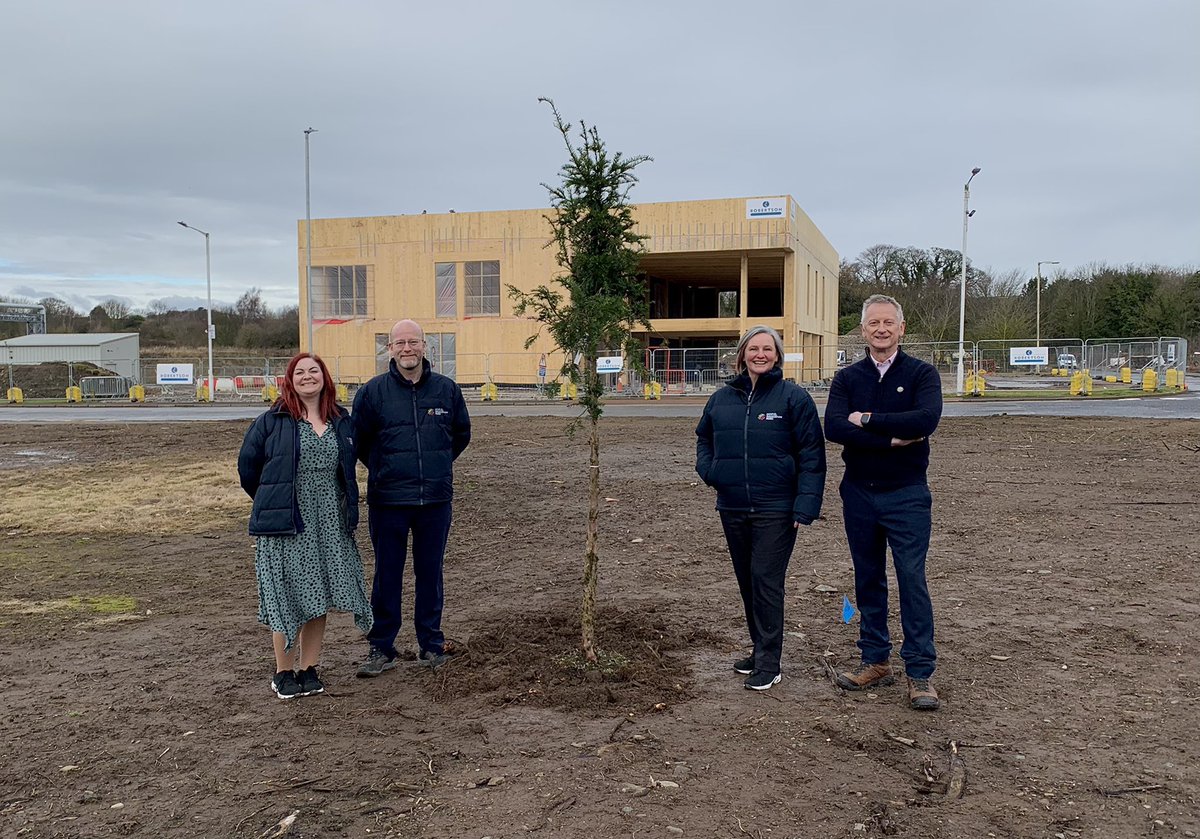 The topping out of Michelin Scotland Innovation Parc’s flagship Innovation Hub has taken place in Dundee today. Read full article: msipdundee.com/topping-out-of… @Michelin, @DundeeCouncil, @scotent, @RobertsonGroup