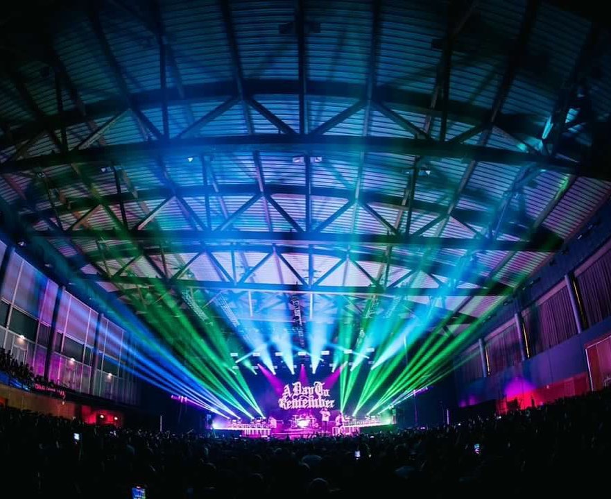 Dimatec_Light's tweet photo. Les Xtylos de @ClayPakyNews ont été choisis pour la tournée européenne du groupe de rock américain A Day To Remember 🎸
LD : Alex Mungal
📸 : James Hartley
#claypaky #xtylos #laserengine #lasersource #adtr #europetour https://t.co/ZC4h8kSlaG