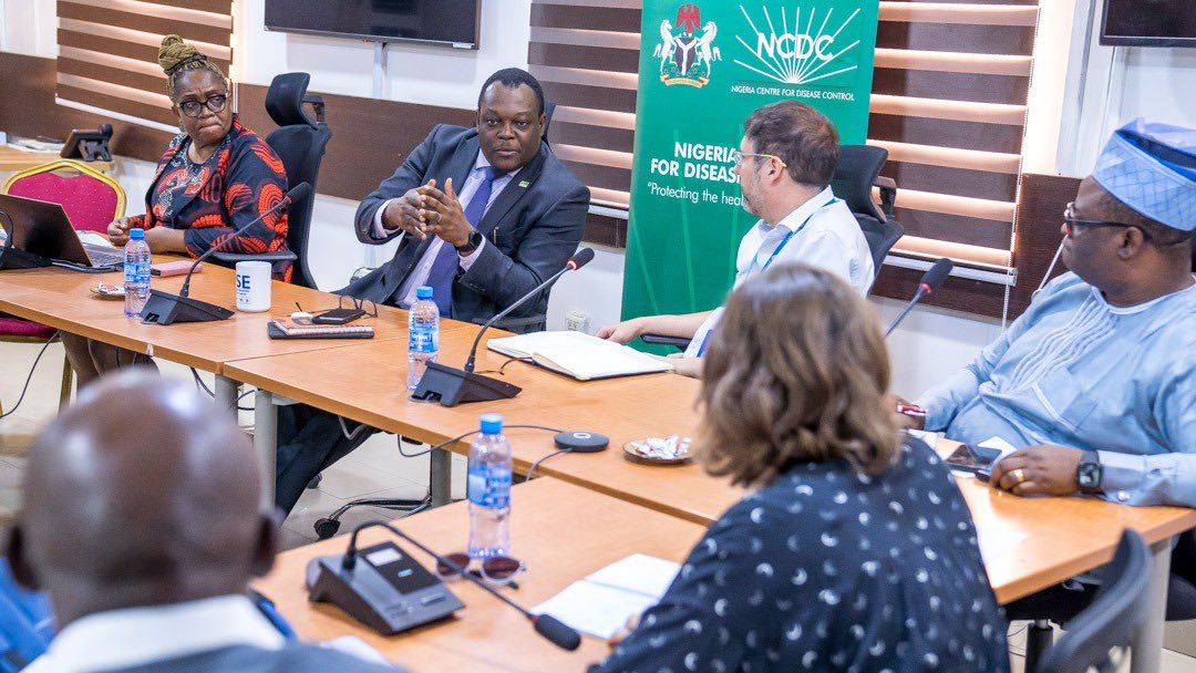 IfedayoAdetifa's tweet photo. Since 2019, a Revolving Outbreak Investigation Fund (ROIF) provided by @ResolveTSL and supported by @AfenetNigeria has provided rapid national disease outbreak response.

Happy to host Chief of Health @UNICEF_Nigeria, @educel2000 yesterday, to discuss UNICEF support to the ROIF. https://t.co/BHsjWwG8mx