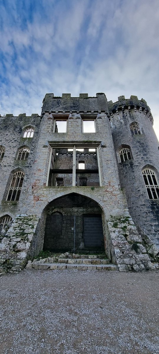 JuddMobile's tweet photo. #gwrychcastle @Gwrych_Castle #mobilephotography #s21ultra #travel #wales @visitwales #castle https://t.co/MRVuBkso4z