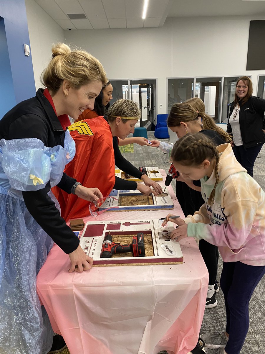 Reinvented Magazine tweet media