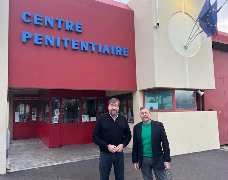 FVaysse's tweet photo. Après-midi de travail à #Perpignan avec Pierre GROUSSET, co-secrétaire régional @Unsa_Occitanie . Accueil très chaleureux par les amis de #UFAP, comme toujours !
#informatique https://t.co/DWUBmBpjSu
