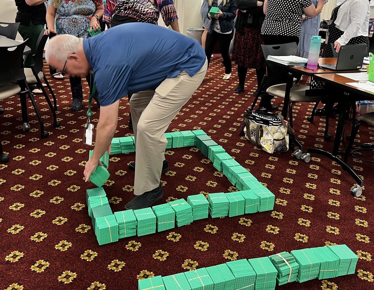 Building 1,000 and thinking about the magnitude of numbers with <a href="/JCPS_NC/">Johnston County Public Schools</a> 4th grade math teachers.   #JCPSMath