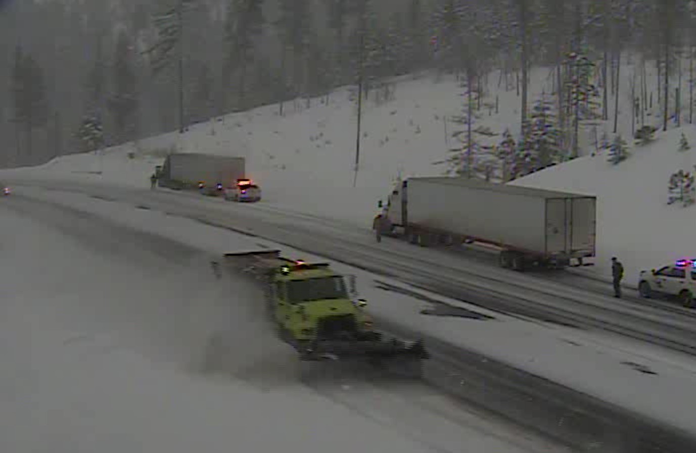 WSDOT East on Twitter "An amazing action shot of our crew clearing