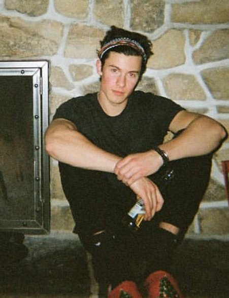 Mendesarmy2202's tweet photo. I VOTE FOR #TTJFCShawnMendes https://t.co/6KbD5LuOBF