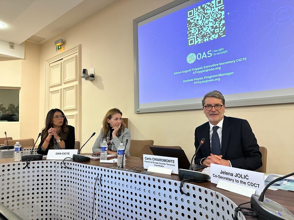 OEA_CICTE's tweet photo. .@aatreppel, Executive Secretary @OEA_CICTE and @danielavayas, manager #CICTEProgram, presented in Paris π«π· the work carried out by @OAS_Official for the creation of the Inter-American Counter-Terrorism Network, highlighting the importance of cooperation with @coe https://t.co/4UxP5U0Da5