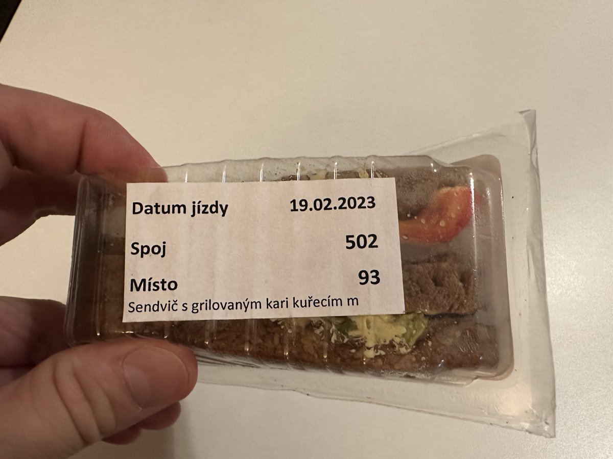 adamkoudela's tweet image. 🚂 Po delší době dnes (22.2.) cesta Praha &amp;gt; Ostrava Pendolinem a zase se asi vrátím do auta, byť za vyšší cenu i emise, ale alespoň se po cestě nepo*eru 👎🤬 Datum spotřeby bylo raději prázdné.
#1stClass catering by @ceskedrahy_