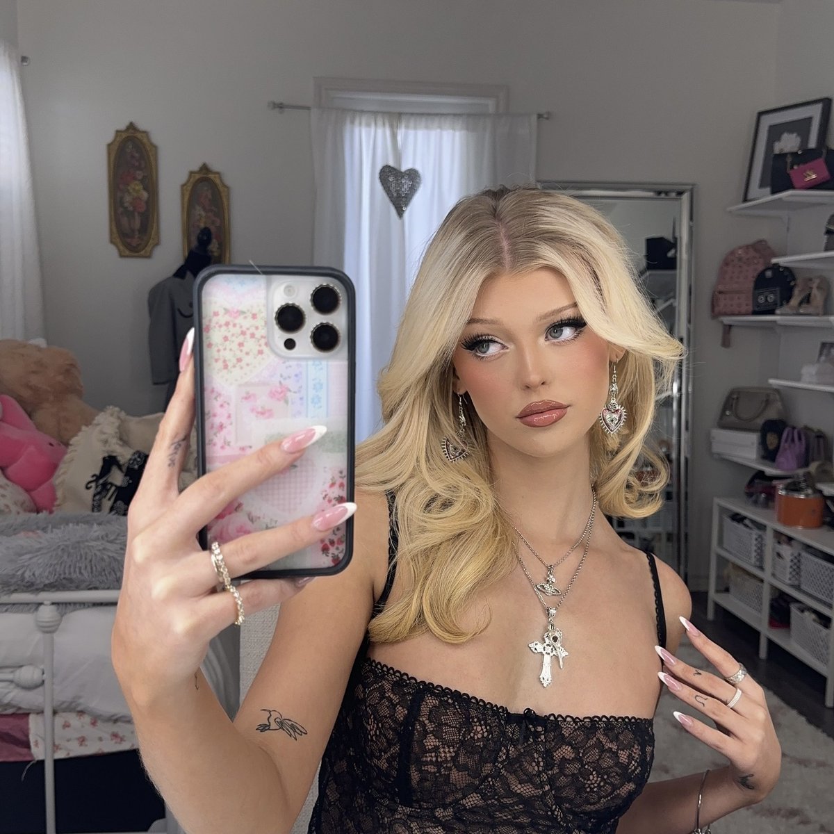 iamlorengray's tweet image. bad blood