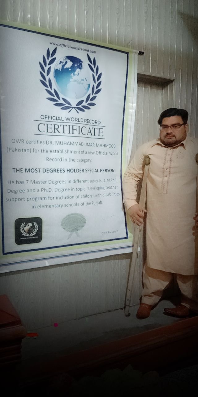 Official World Record on Twitter "THE MOST DEGREES HOLDER SPECIAL