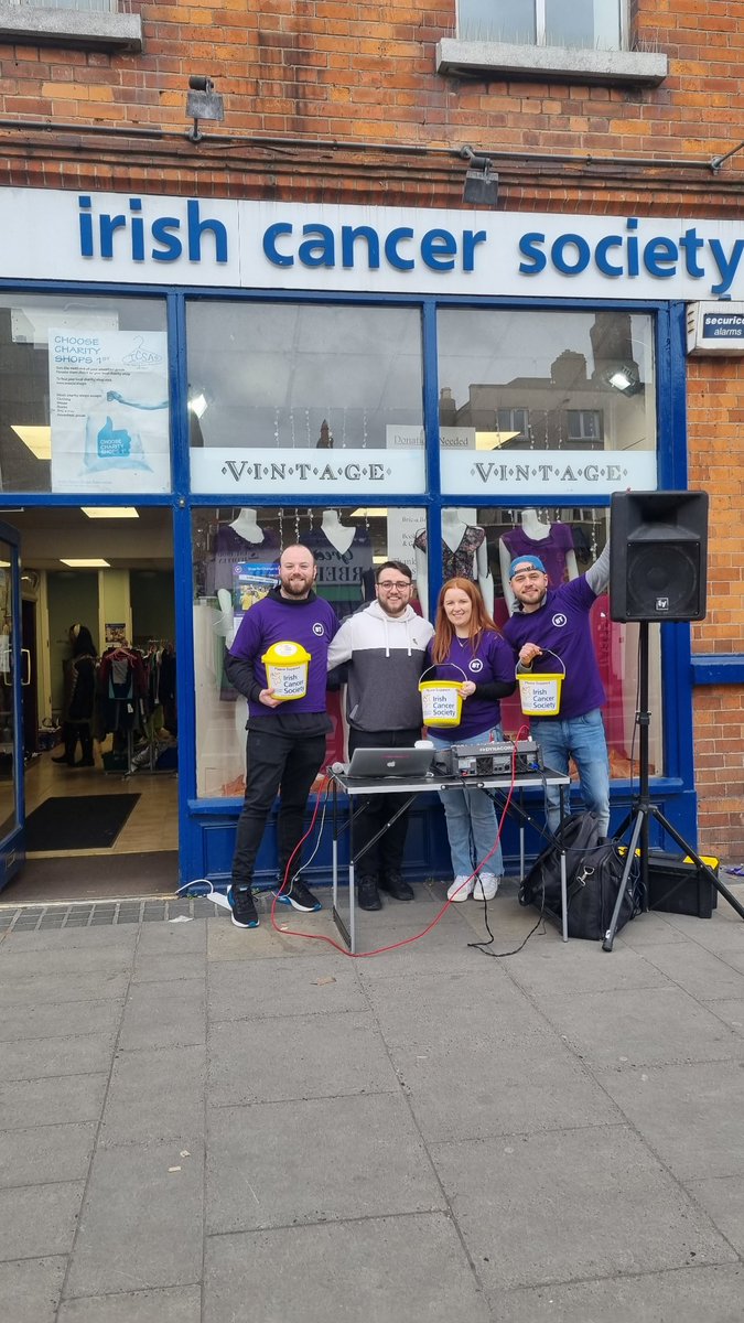 erinski01's tweet photo. @YourDailyDOHs supporting @BTinIreland fundraiser for @IrishCancerSoc #BTShopForChange #Rathmines #Nationwide https://t.co/F98ttEndDI