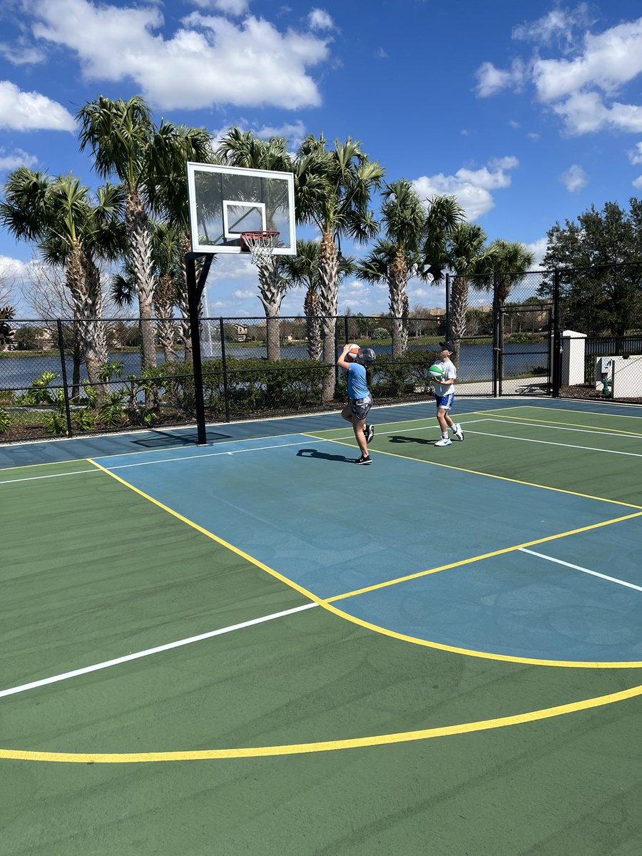 Tim Halverson tweet media