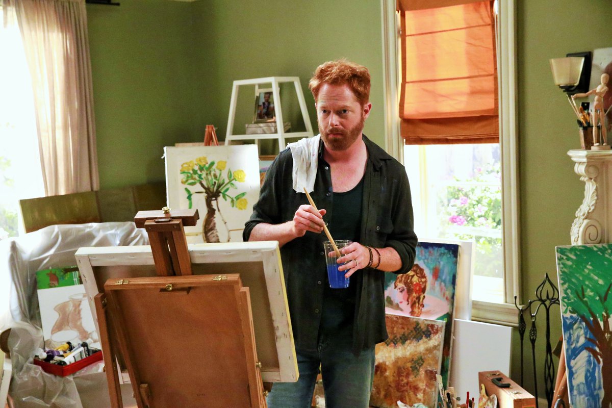 The artist at work. 🎨 Stream all episodes of Modern Family on @hulu! hulu.tv/ModernFamily