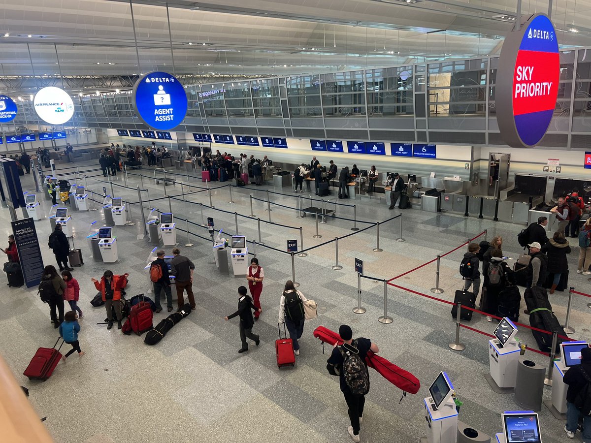 SarahThamerNews's tweet photo. Some views from the @mspairport right now — short lines but hundreds of canceled flights. I’ll be here today and tomorrow to bring you the latest. @MPRnews https://t.co/EeyF1w4xXz