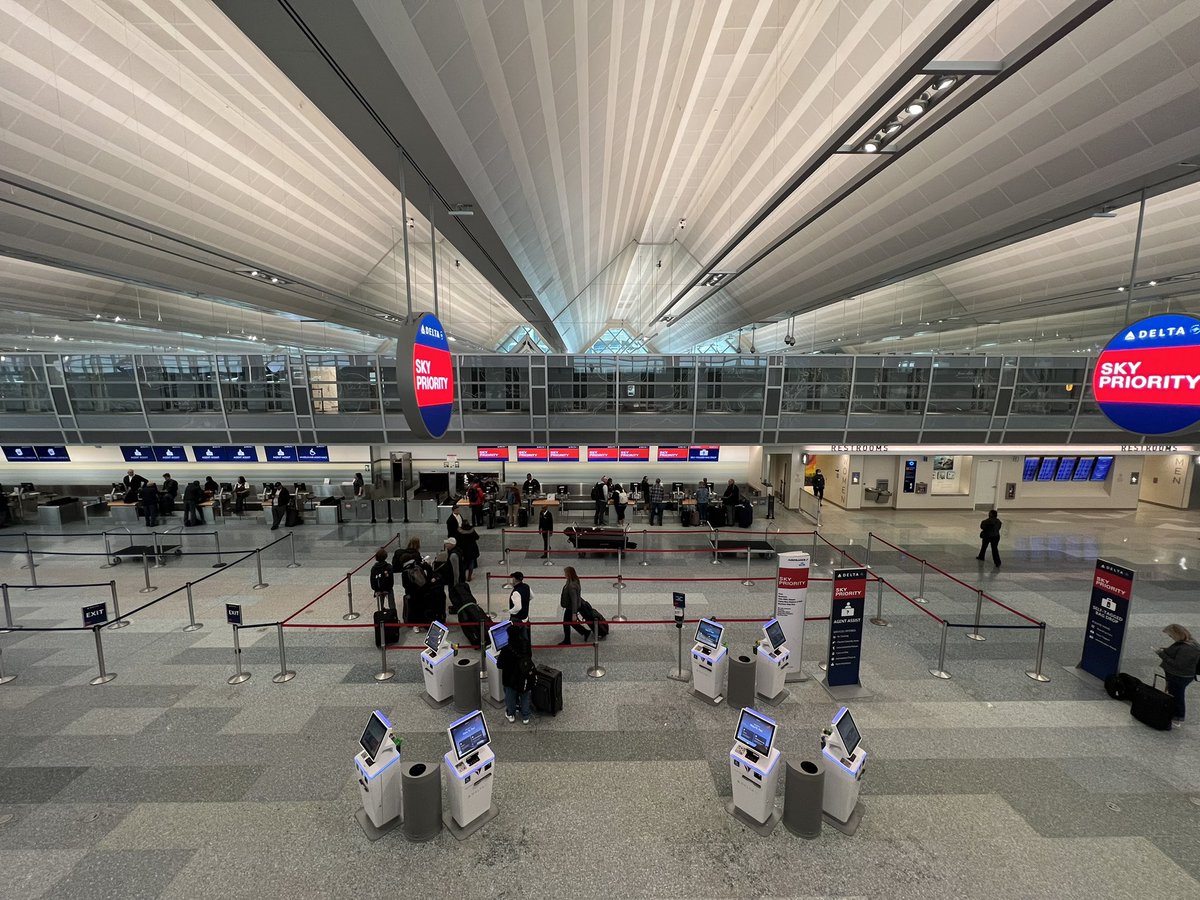 SarahThamerNews's tweet photo. Some views from the @mspairport right now — short lines but hundreds of canceled flights. I’ll be here today and tomorrow to bring you the latest. @MPRnews https://t.co/EeyF1w4xXz