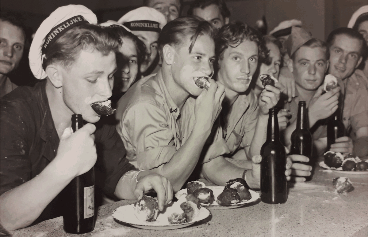 Koosjandejager's tweet photo. Militaire tehuizen zijn onlosmakelijk onderdeel van de Nederlandse militaire geschiedenis. In @Trajecta_AUP schreef ik een geschiedenis van deze militaire tehuizen. Gratis te lezen via: https://t.co/1HdSXXnziX [1/3] https://t.co/Cu9T0a50N8