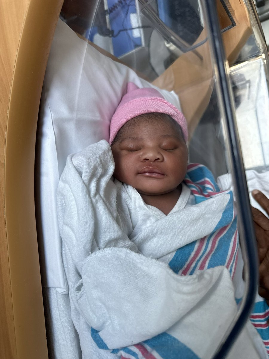 SymoneTrinity23's tweet photo. My beautiful beautiful 4L👩‍👧💖🫶🏾🥺 my trinity Symone ♓️ born Feb 21,2023 @ 12:45pm😍 https://t.co/jiTzjAPFC2