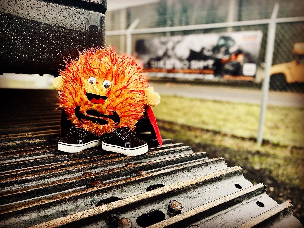 Sonsray's tweet photo. Where’s Sonsey Wednesday?
Sonsey has arrived in Portland, OR. 😎 Just in time to demo CASE’s brand new Dozer Loader at our Roadshow Event!
#sonsray #case #machinery #portland #northwest #west #oregon #or #casemachinery #sonsey #mascot #dozer #loader #dozerloader https://t.co/wBzQGpO1GK