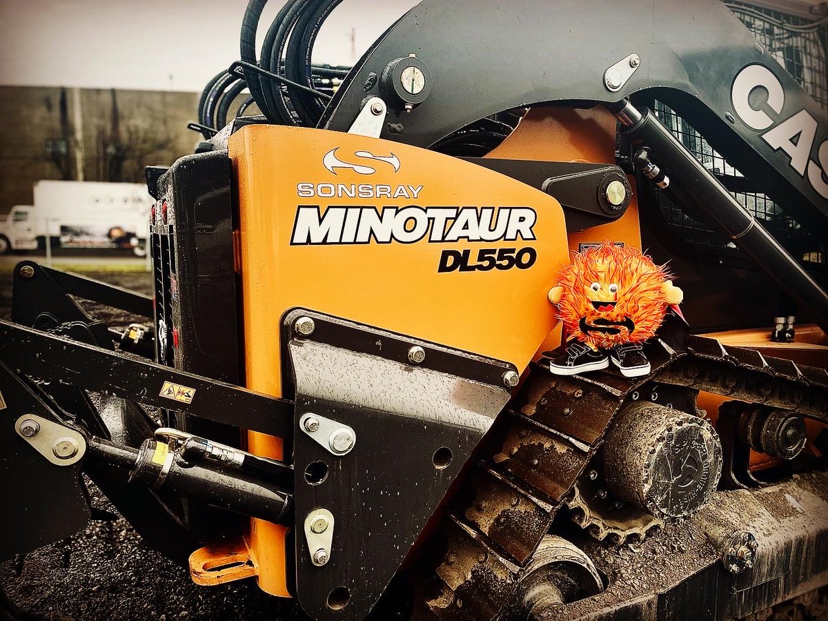 Sonsray's tweet photo. Where’s Sonsey Wednesday?
Sonsey has arrived in Portland, OR. 😎 Just in time to demo CASE’s brand new Dozer Loader at our Roadshow Event!
#sonsray #case #machinery #portland #northwest #west #oregon #or #casemachinery #sonsey #mascot #dozer #loader #dozerloader https://t.co/wBzQGpO1GK