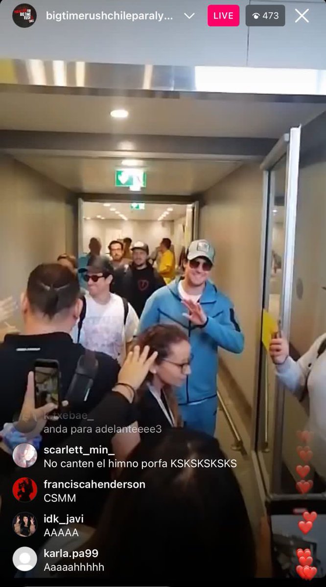 BTRColombiaFC's tweet photo. 🚨| ¡LOS CHICOS ACABAN DE LLEGAR A CHILE! 🇨🇱

BIG TIME RUSH YA ESTÁ EN TIERRAS LATINOAMERICANAS😭❤️

Tomado de live: bigtimerushchileparalyzed https://t.co/LI2c2aRSR2