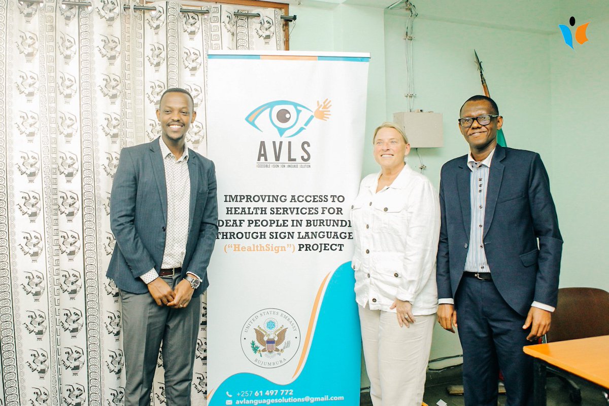 MagazineJimbere's tweet photo. ✍🏾 Kamugisha Willy, représentant de l'#AVLS: "Notre but est de faciliter les échanges entre les sourds et le personnel du #CHUK. D'autres formations vont se poursuivre à l'@AnssBurundi et @ABUBEF. Nous comptons aussi organiser de tels ateliers à l'interieur du pays"

#Burundi https://t.co/O1s7kabiFq