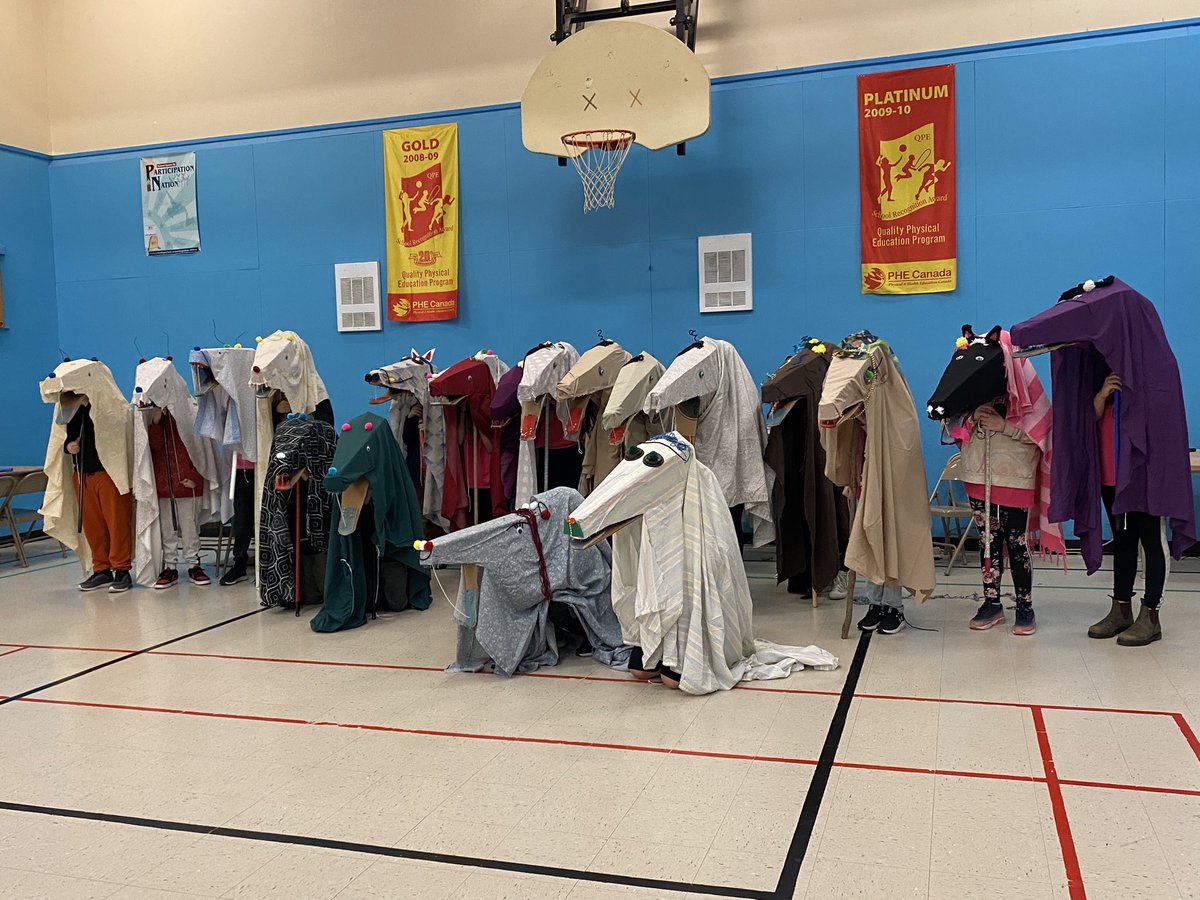 hfnlca's tweet photo. We were at Centreville Academy today, where a whole herd of hobby horses were created. Similar creatures were recorded in nearby Trinity, Bonavista Bay a few generations ago, but they went by the names "lop chops" and "horsey chops." Much thanks to everyone for today’s workshop! https://t.co/WOHWIuUqgv